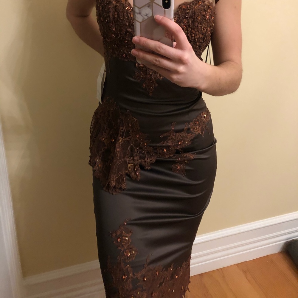 Mandalay Julian Joyce dress - Picture 3 of 5